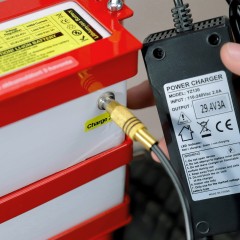 Kaptarlift® electric honey drum trolley Transport of beehives and drums