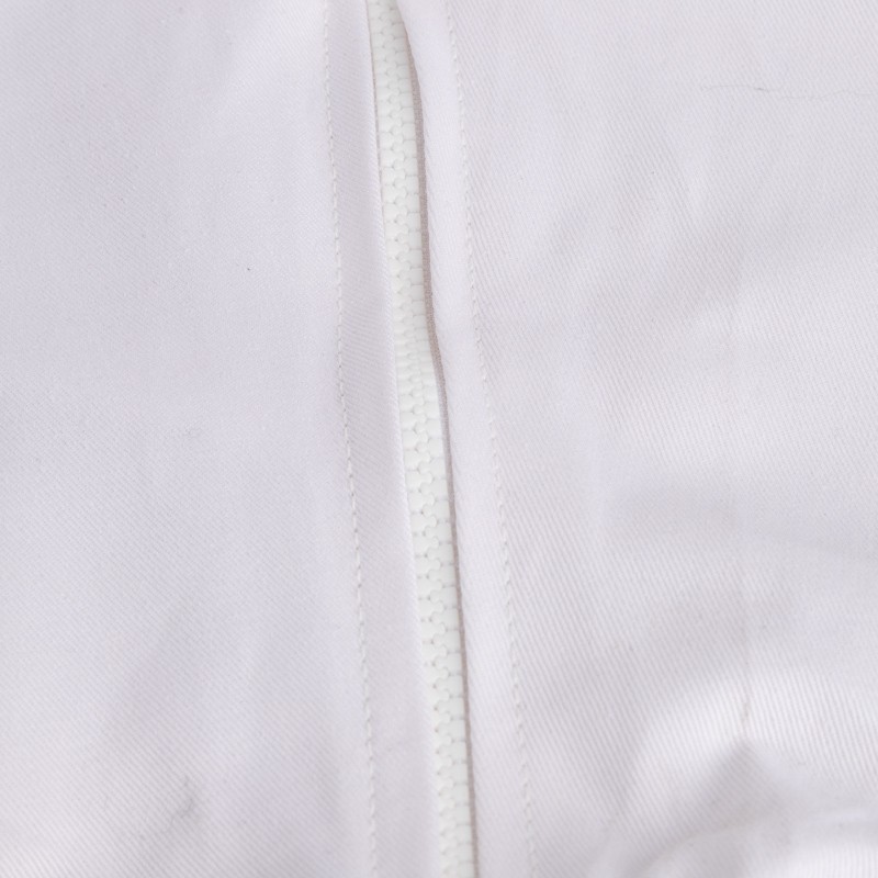 Schutzanzug mit rundem Schleier