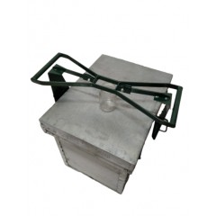 Universal manual hive holder Transport of beehives and drums