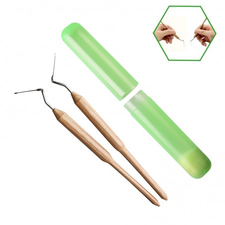 Wooden grafting for left and right handed Queen rearing