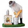 Figura de resina - Apicultor cosechando miel Regalos y decoración
