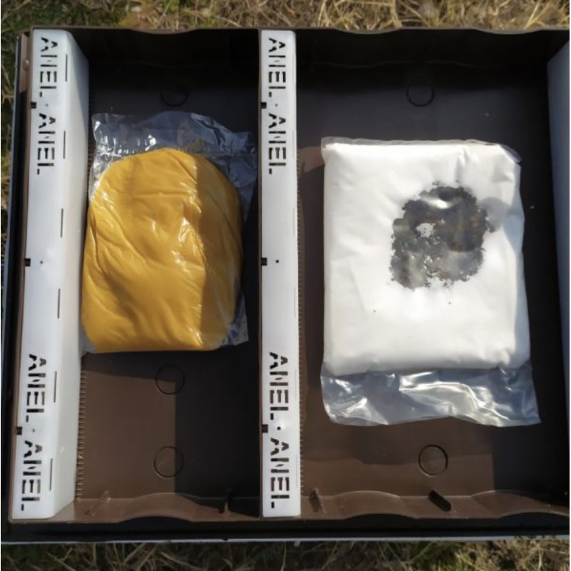 Top feeder anel with divided compartments Feeders
