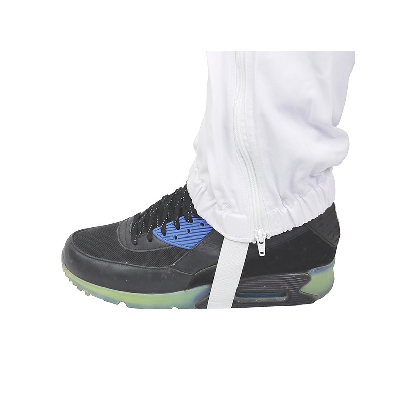 Schutzanzug mit rundem Schleier