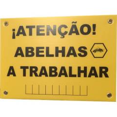 Bees sign in Portuguese BEE EQUIPMENT