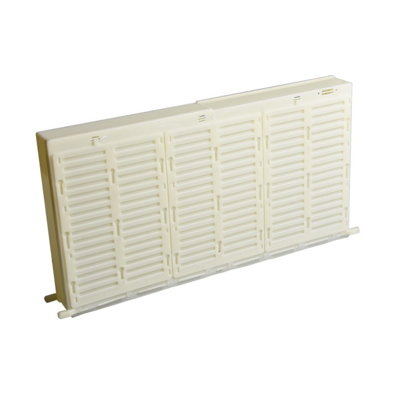 Plastic excluder cage for 1 frame Queen rearing
